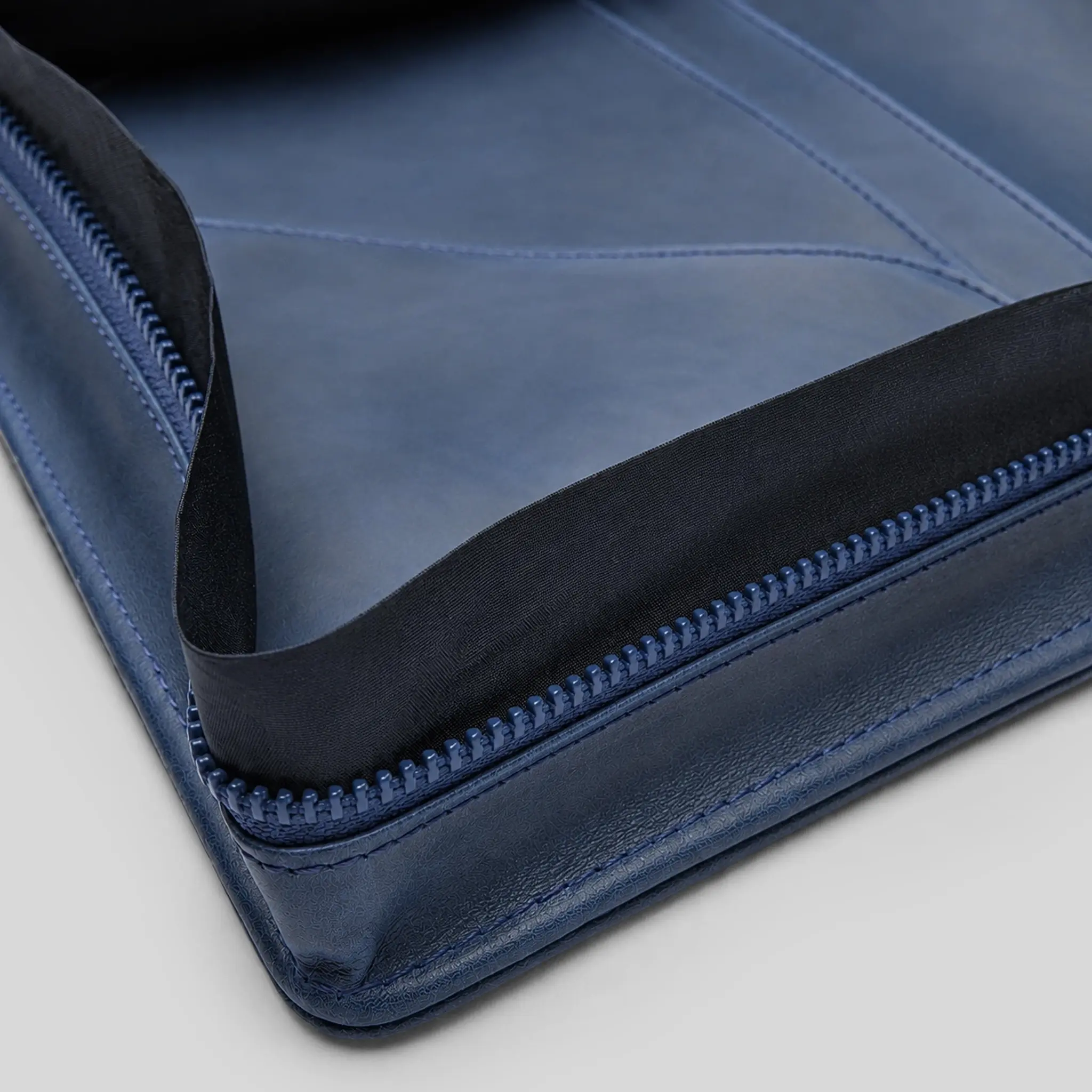 The Liturgy of the Hours, Second Edition - Premium Leather Cover (Zipper) - Image 6
